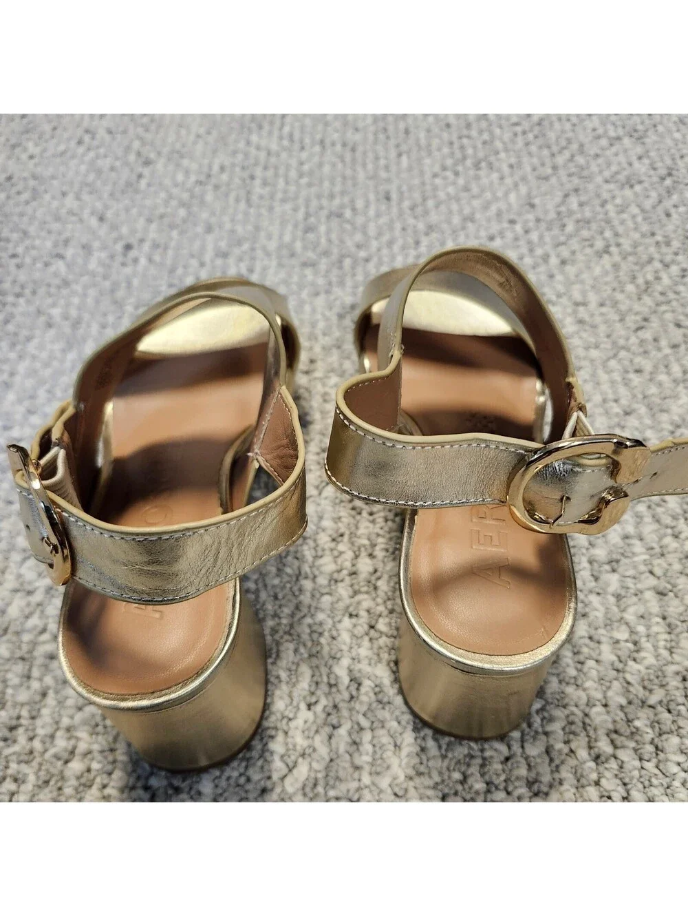 Aerosoles Camera Gold Leather Upper Heel Sandals Size 6M